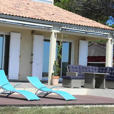 Bord De Mer, Pieds Dans L'eau, Vue Panoramique Villa