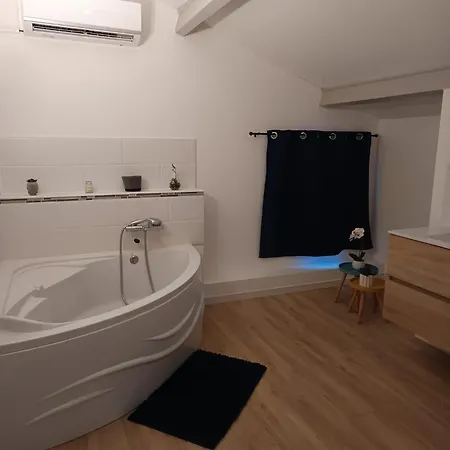 Bord De Mer, Pieds Dans L'eau, Vue Panoramique Villa *