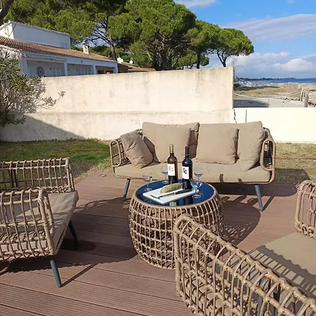 Bord De Mer, Pieds Dans L'eau, Vue Panoramique Villa