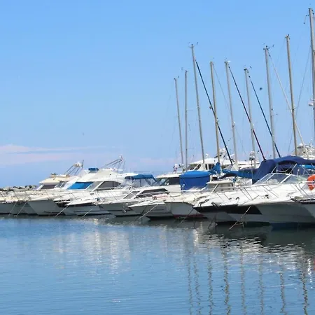 Bord De Mer, Pieds Dans L'eau, Vue Panoramique San-Nicolao