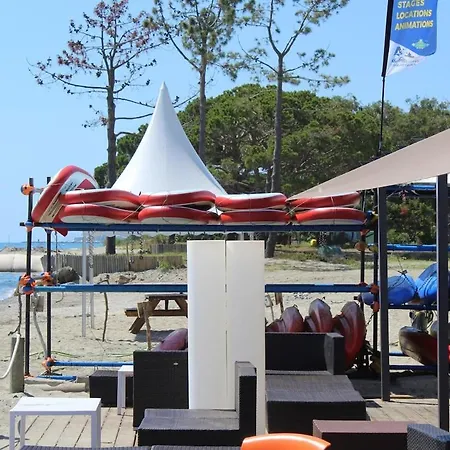 Bord De Mer, Pieds Dans L'eau, Vue Panoramique *