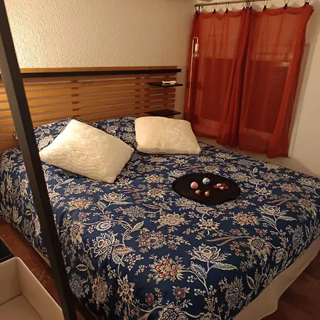 Bord De Mer, Pieds Dans L'eau, Vue Panoramique *