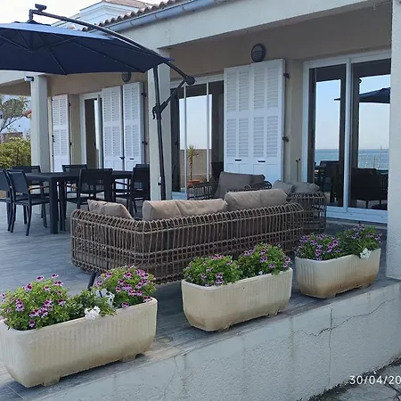 Villa Bord De Mer, Pieds Dans L'eau, Vue Panoramique
