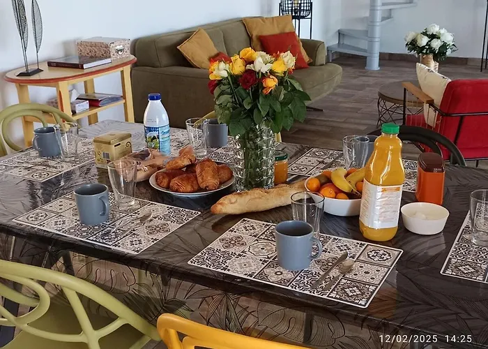 Bord De Mer, Pieds Dans L'eau, Vue Panoramique * 圣尼科劳