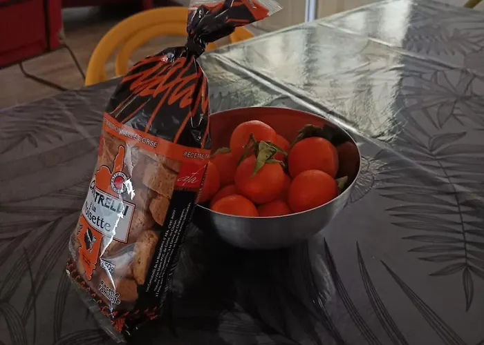 Bord De Mer, Pieds Dans L'eau, Vue Panoramique 圣尼科劳