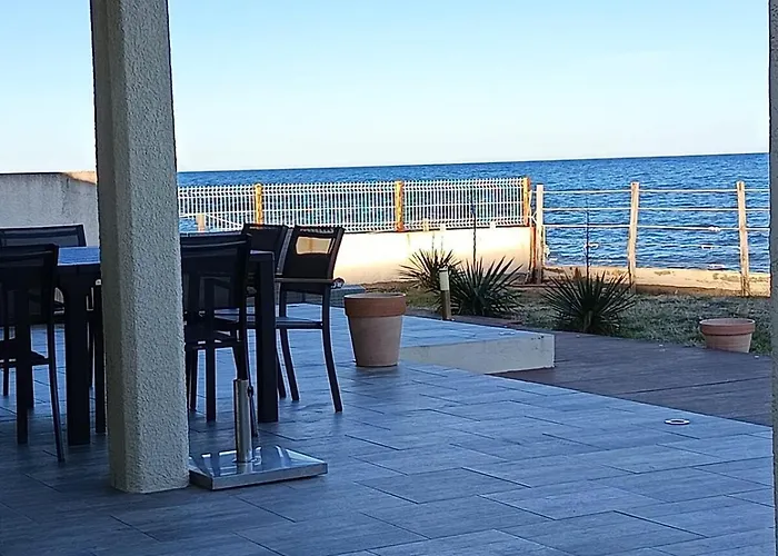 Bord De Mer, Pieds Dans L'eau, Vue Panoramique *