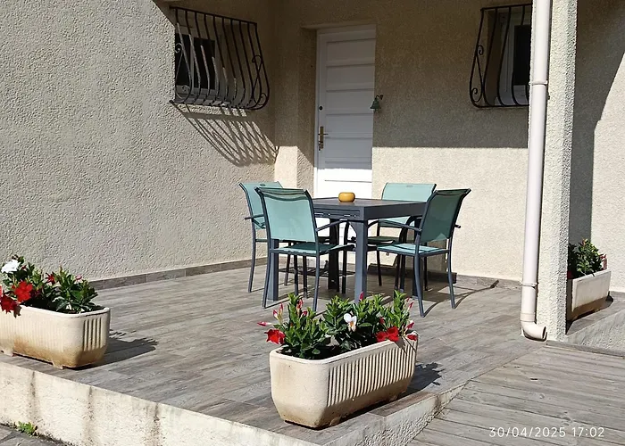 Bord De Mer, Pieds Dans L'eau, Vue Panoramique *